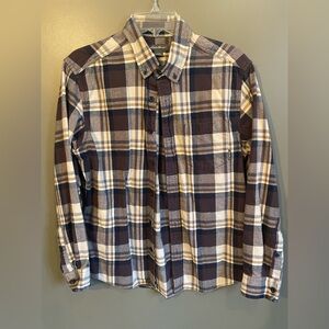 Eddie Bauer men’s plaid flannel shirt blue tan size medium, fits like a small